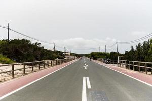 route dans le village de pêcheurs d'es calo de sant agusti photo