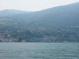 vue sur le lac d'iseo photo