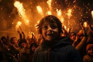 une Jeune garçon qui fête feu nuit. ai génératif photo