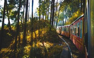 un voyage en train est une vie pleine de voyage photo