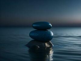 une peu galets sur le surface de doucement ondulation bleu l'eau ai produire photo