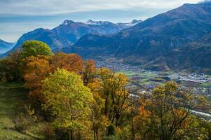 Suisse Alpes paysage dans l'automne photo