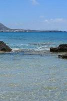 plage de sable rouge de falassarna kissamos île de creta saison des vacances d'été photo
