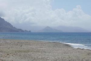 plage de peristeres rodakino île de crète zone de camping gratuite covid-19 photo