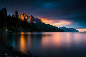 le montagnes sont réfléchi dans le l'eau à le coucher du soleil. généré par ai photo