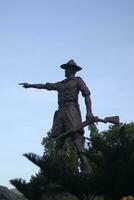 gorontalo, Indonésie - septembre 07, 2022 - nani os de guerre monument à taruna remaja carré photo