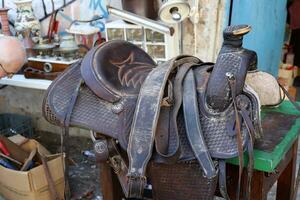 vieux et antique articles sont vendu à une Puce marché dans Israël. photo