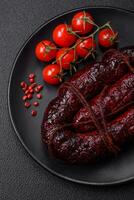 délicieux noir du sang saucisse ou noir pudding avec épices et herbes photo