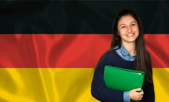 adolescent étudiant souriant plus de allemand drapeau photo