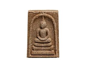 Bouddha amulettes sont fabriqué de thaïlandais amulettes argile isolé sur une blanc Contexte. photo