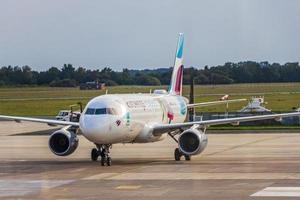 Brême, Allemagne, 2021 - avion Eurowings à l'aéroport de Brême photo