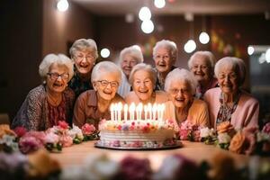 Sénior femmes et copains bougies sur anniversaire gâteau pour une fête. génératif ai photo