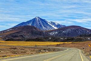 paysages sur le façon à le altiplanique lagunes dans le atacama désert - san pedro de atacama - Chili photo