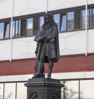 Le monument de Leibniz au philosophe allemand Gottfried Wilhelm Leibniz à Leipzig, Allemagne photo