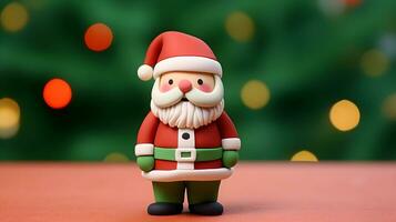 Père Noël claus fabriqué par argile sur vert et rouge brouiller Contexte. mignonne Père Noël pour Noël fond d'écran Contexte avec texte espace. photo