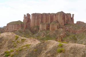 zone pittoresque de binggou danxia dans la province de sunan zhangye gansu, en chine. photo