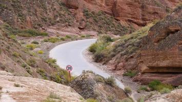 zone pittoresque de binggou danxia dans la province de sunan zhangye gansu, en chine. photo