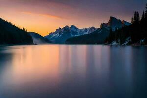 une magnifique le coucher du soleil plus de une Lac dans le montagnes. généré par ai photo