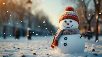 Noël décoration avec mignonne de bonne humeur bonhommes de neige dans le neige dans le hiver jardin, ai généré. photo