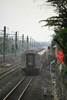 banlieusard ligne ou électrique train dans Djakarta, Indonésie photo