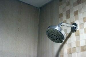 proche en haut vue de le salle de bains douche photo