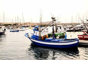 bateaux dans le port photo