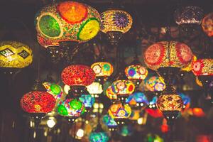 arabe les lampes et lanternes dans le Marrakech, Maroc photo