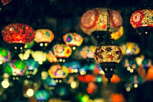 arabe les lampes et lanternes dans le Marrakech, Maroc photo