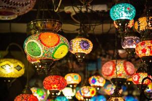 arabe les lampes et lanternes dans le Marrakech, Maroc photo