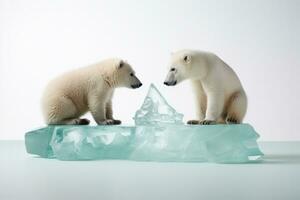 miniature iceberg et polaire ours figurines isolé sur une blanc Contexte photo