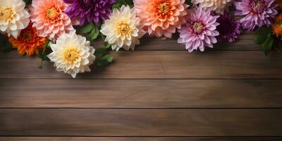 dahlia fleurs sur en bois arrière-plan, floral plat allonger bannière. la saint valentin, aux femmes, les mères jour, anniversaire ou mariage concept. Haut voir. copie espace. généré ai. photo