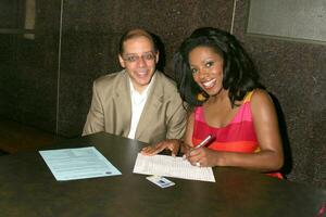 sheryl Lee Ralph et sen Vincent hughes s'applique pour leur mariage Licence Beverly collines municipal tribunal maison Beverly collines Californie mai 12 2005 photo