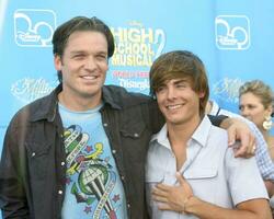 Bart johnson zac éfron haute école musical 2 première amc théâtres centre ville disney Anaheim Californie août 14 2007 2007 photo