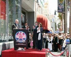 à M lebonge Kate linder Kate linder reçoit une étoile sur le Hollywood marcher de la célébrité los angeles Californie avril dix 2008 photo