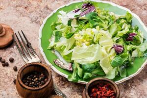 salade de légumes frais photo