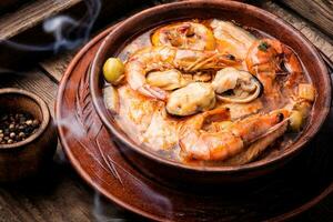 à M patate douce soupe avec Fruit de mer photo