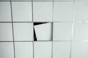 plafonds blanc carré ouvert photo