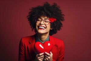 portrait de une content femme avec rouge cœur sur une rouge background.valentine's journée concept ai généré photo