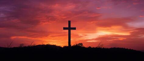 concept ou conceptuel bois traverser ou religion symbole forme plus de une le coucher du soleil ciel Contexte bannière ai généré photo