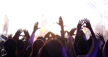 silhouette d'une foule de concert photo