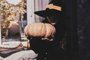 Halloween Dame avec sorcière tasse photo