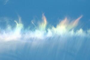 arc en ciel dans nuage photo