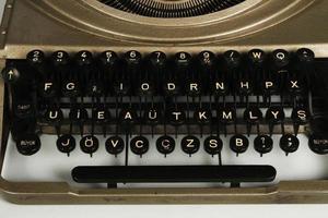 Turquie, 2021 - machine à écrire portable fabriquée en 1952
