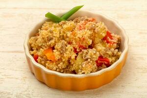 couscous avec Viande plus de en bois Contexte photo