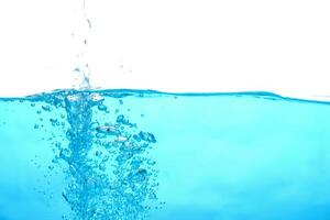 l'eau surface et sous-marin bulles blanc Contexte. photo
