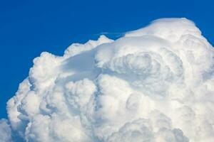 texture de nuage blanc. toile de fond de matériau aérien. motif effet ciel. photo