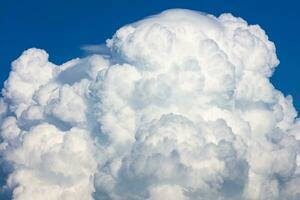 texture de nuage blanc. toile de fond de matériau aérien. motif effet ciel. photo