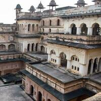 magnifique vue de orchha palais fort, raja mahal et chaturhuj temple de jahangir Mahal, orchha, madhya pradesh, jahangir mahal orchha fort dans orchha, madhya pradesh, Indien archéologique des sites photo