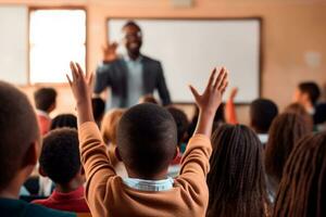 enseignants journée - dévoué afro-descendant élèves dans le salle de cours avec une prof enseignement. sur enseignants jour, nous célébrer le passion pour enseignement et le l'amour de apprentissage. ai produire photo