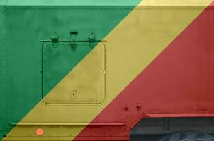 Congo drapeau représenté sur côté partie de militaire blindé un camion fermer. armée les forces conceptuel Contexte photo